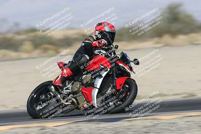 media/Oct-30-2025-Racers Edge (Thu) [[dabbdaf680]]/3-B Group/Session 5 (Turn 6)/